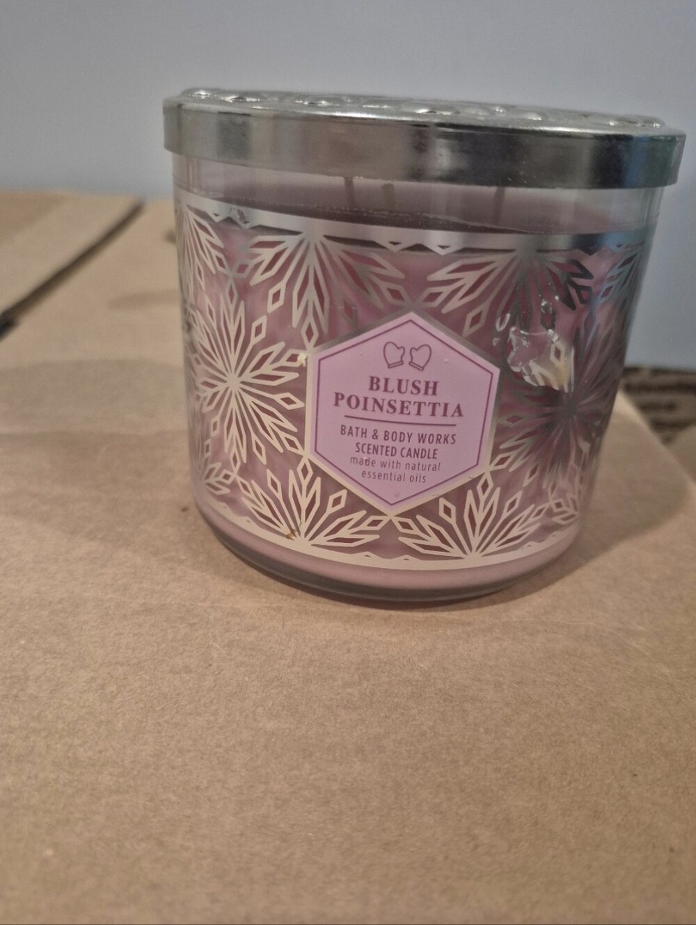 Bath and body works blush poinsettia candle